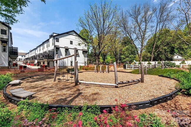 Building Photo - 504 Annie Lowery Wy