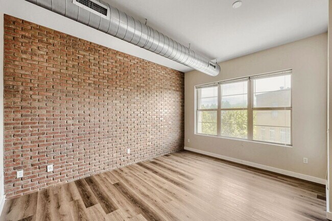 Building Photo - 7700 E 29th Ave
