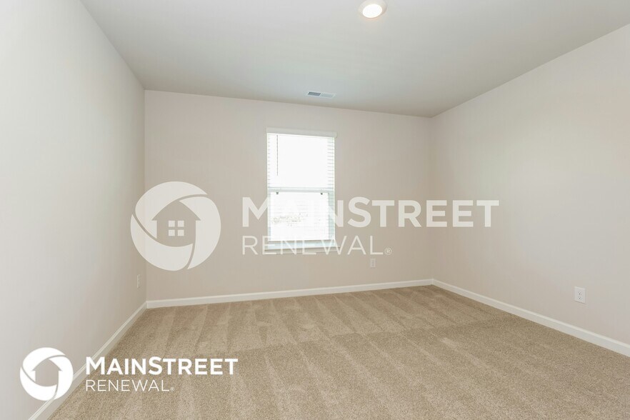 Building Photo - 2408 Curbow Dr