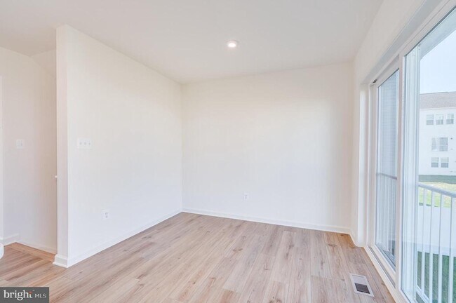 Building Photo - 115 Tuxford Rd