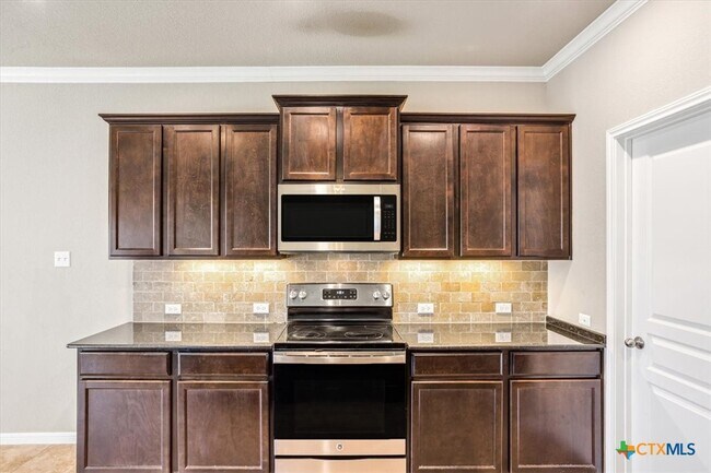 Building Photo - 515 Cross Dr.