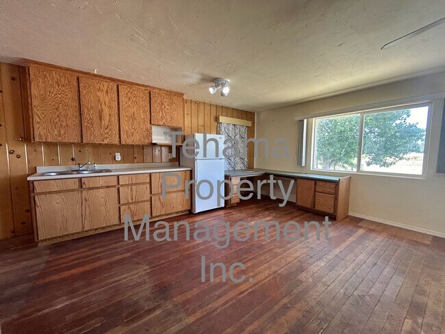 Building Photo - Los Molinos Studio with Mini Split Air Con...