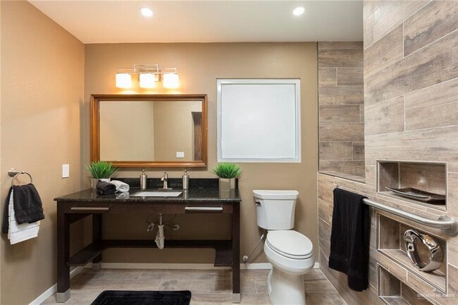 Building Photo - 21 Verdin Ave