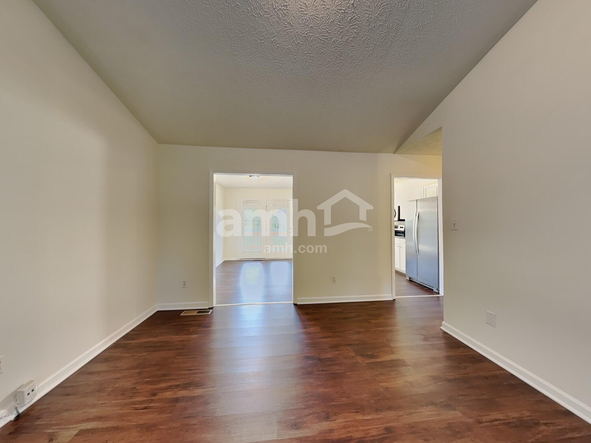 Building Photo - 541 Clyde Dr