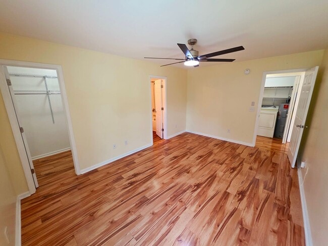 Building Photo - 4Br, 2Ba in Ashbury Park!