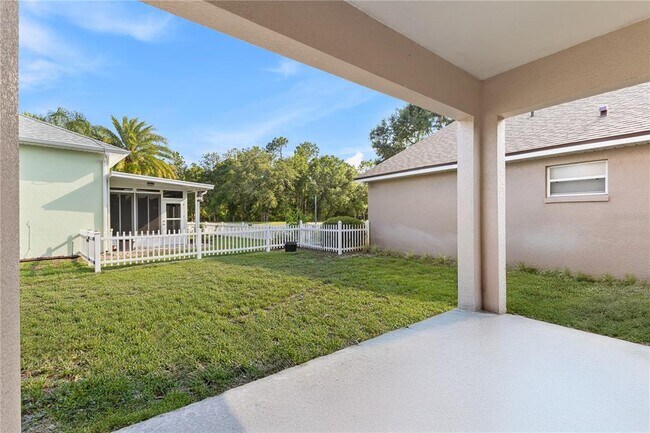 Building Photo - 16602 Citrus Pkwy