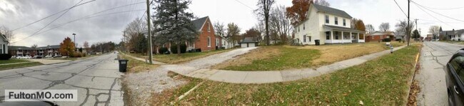 Building Photo - 301 West 5th Street Apartment A