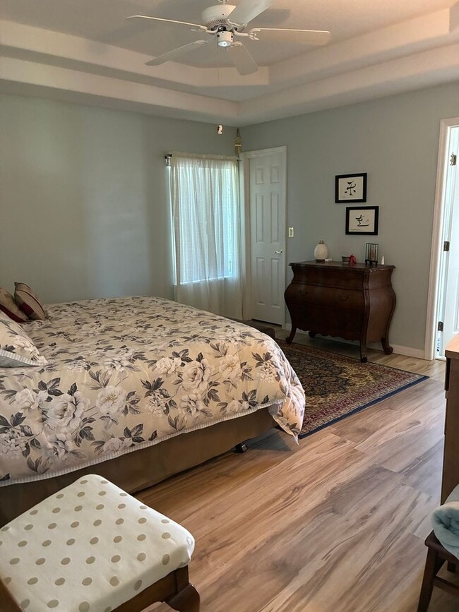 Building Photo - Discover this well-located 3-bedroom, 2-bath home in Palm Coast!