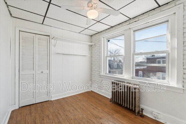 Building Photo - 2541 W 7th st