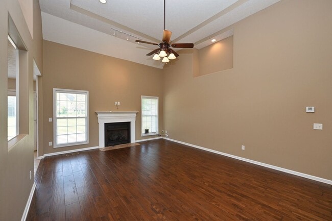 Building Photo - **BEAUTIFUL, WELL-MAINTAINED BRICK HOME ON A LOVELY 0.63-ACRE LOT IN A DESIRABLE NEIGHBORHOOD**