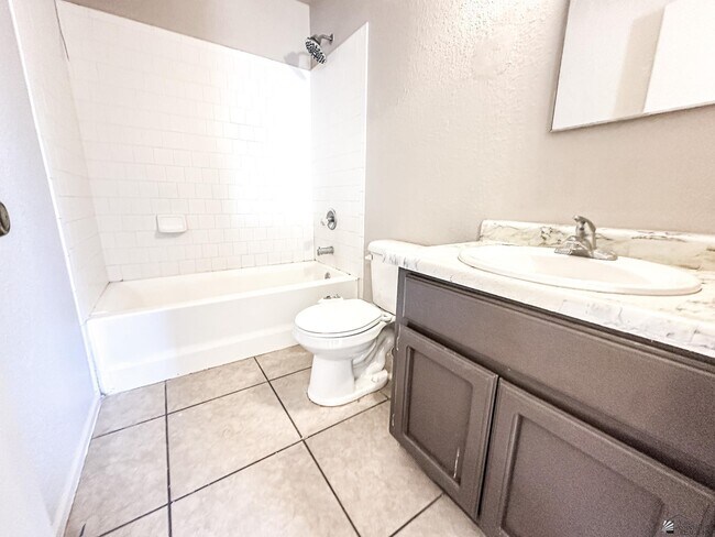 Building Photo - 3845 S Cactus Wren Way