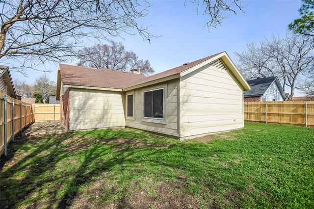 Building Photo - 4644 Baytree Dr