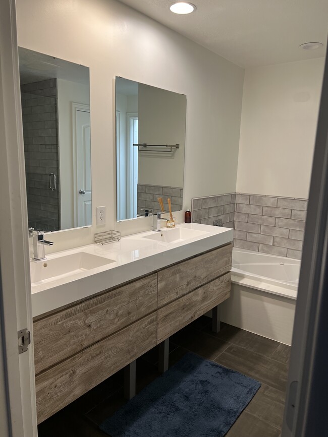 Master Bathroom - 150 S 300 E