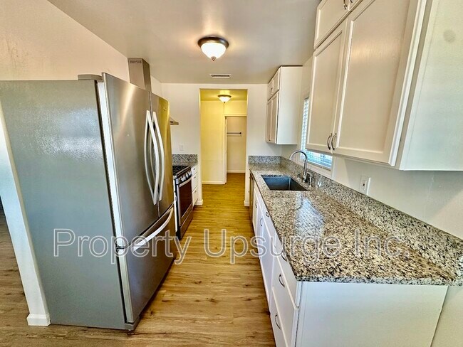 Building Photo - 1516 Yale Ct