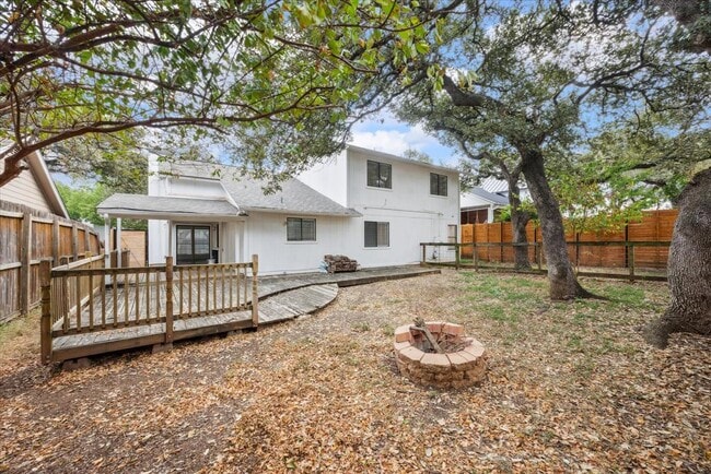 Building Photo - 13004 Sinton Ln