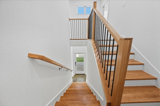 Building Photo - Brand New Custom 3 bedroom home in Granbury!