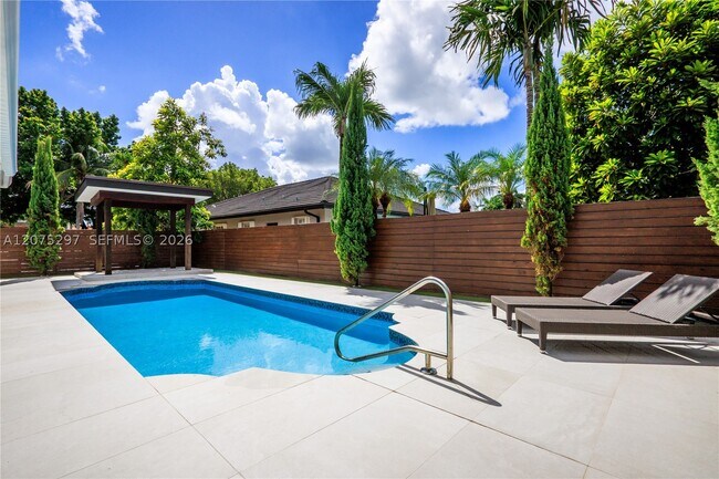 Building Photo - 15932 SW 101st Terrace