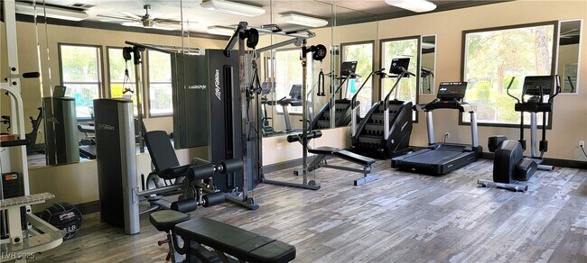Building Photo - 555 E Silverado Ranch Blvd