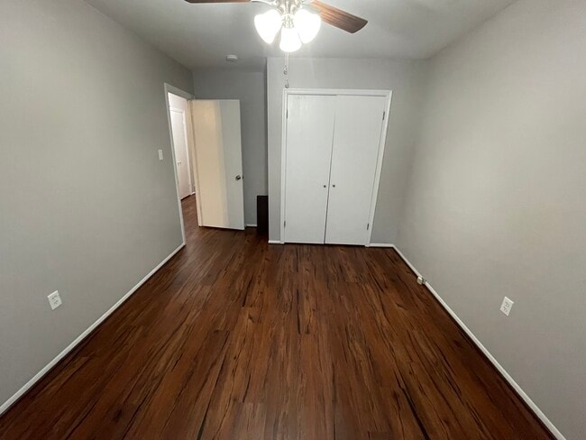 Building Photo - 15039 Cherrywood Dr