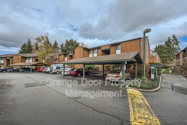 Building Photo - 7307 N Skyview PlaceAPT G202