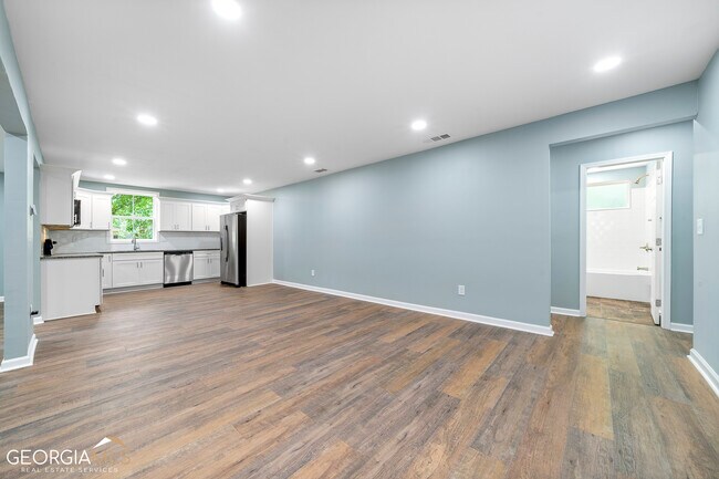 Building Photo - 1247 Cherokee Ave