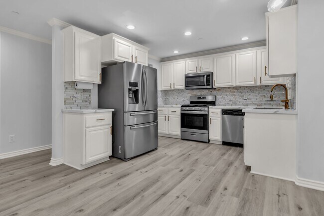 Building Photo - 26404 S Vermont Ave