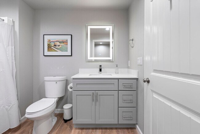 Building Photo - 1002 Adeline St