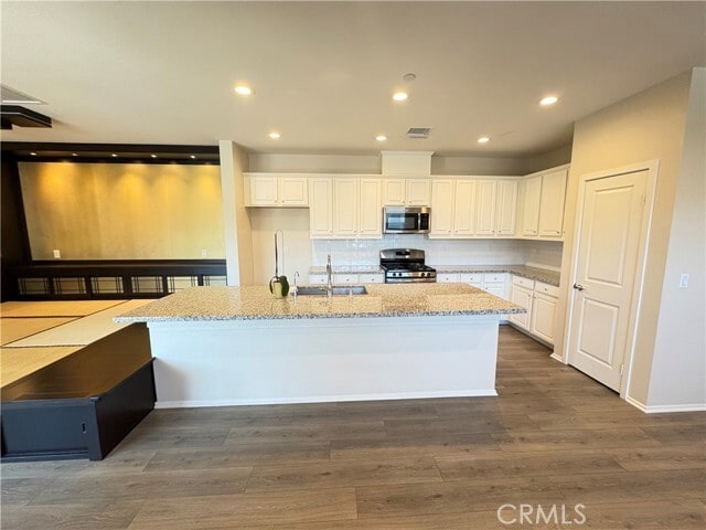 Building Photo - 280 W Via Presido