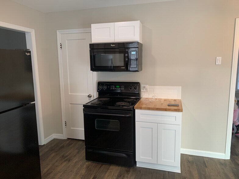 Building Photo - 1601 Faulders Ln