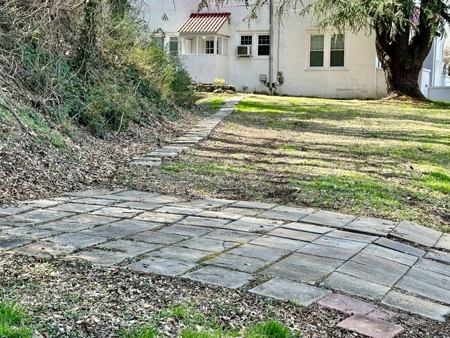 Building Photo - Rockmart Rental