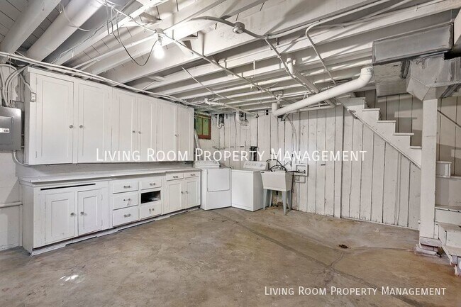 Building Photo - 1309 SE Pine St