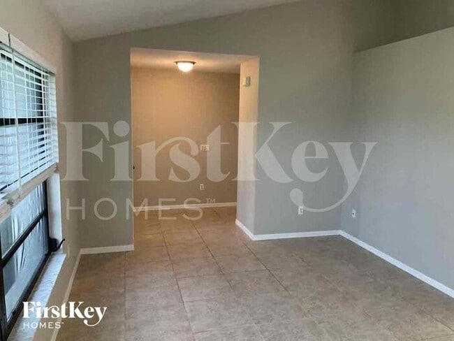 Building Photo - 18130 Lake Worth Blvd