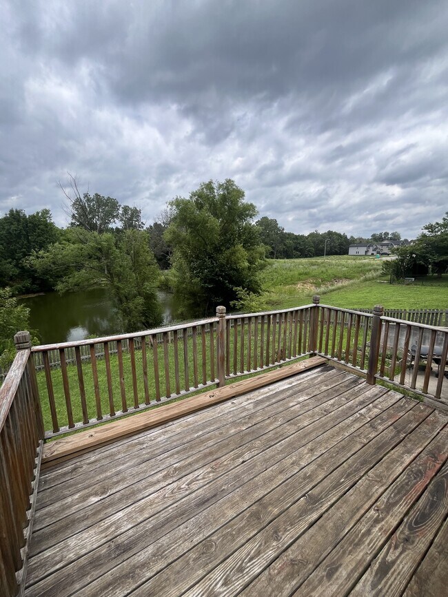 Building Photo - 723 Iron Horse Dr
