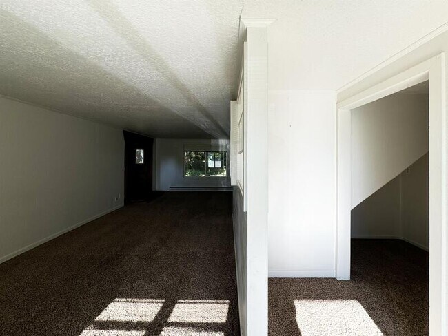 Building Photo - 2963 Alder St