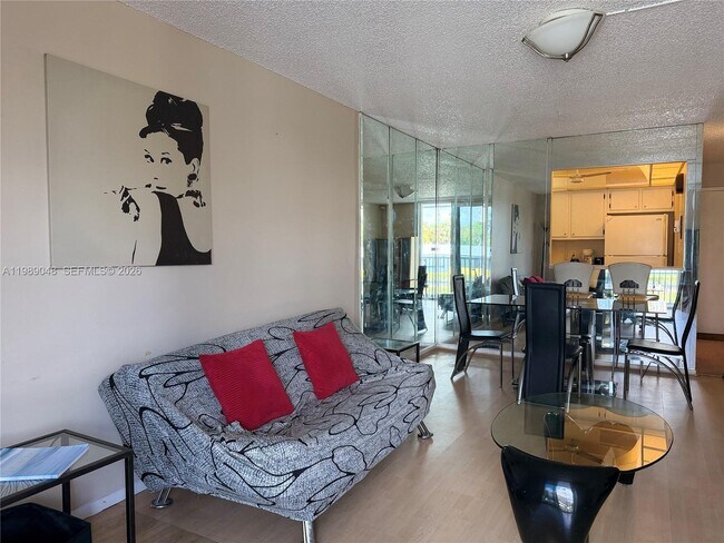 Building Photo - 16851 NE 23rd Ave