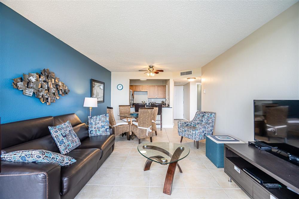 Building Photo - 1830 Embassy Dr