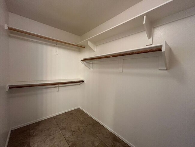 Building Photo - 6858 S 19th St