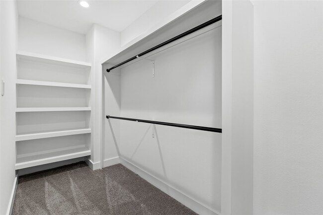 Building Photo - 2213 Lee St