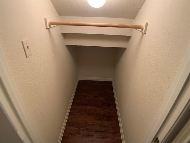 Building Photo - 2509 Riddle Rd