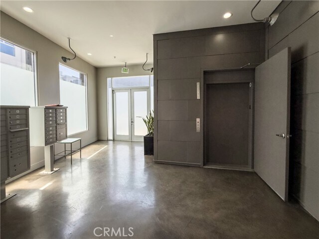 Building Photo - 13320 Beach Ave