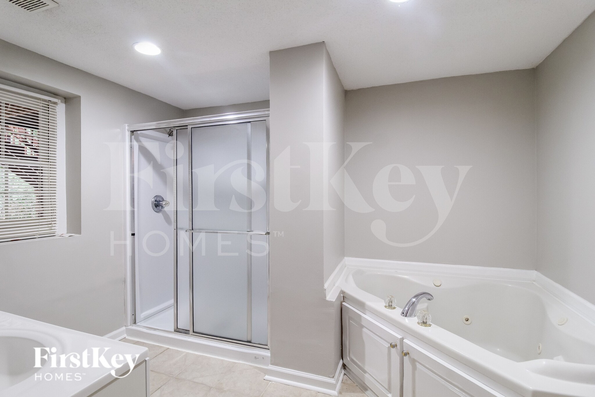 Building Photo - 4618 Forest Pl