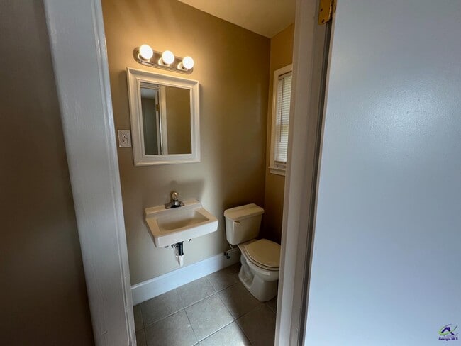 Building Photo - 314 Palomino Ln