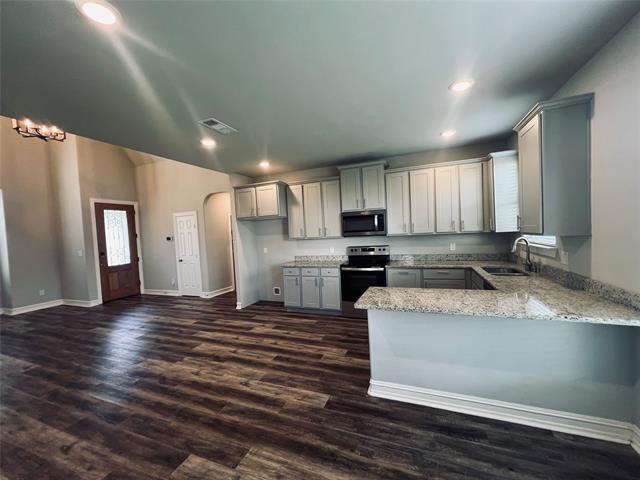 Building Photo - 2305 Bourland St