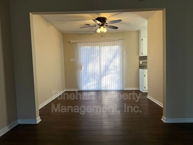 Building Photo - 290 Ratterree Cir