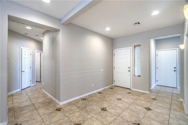Building Photo - 2647 Ivoryhill St