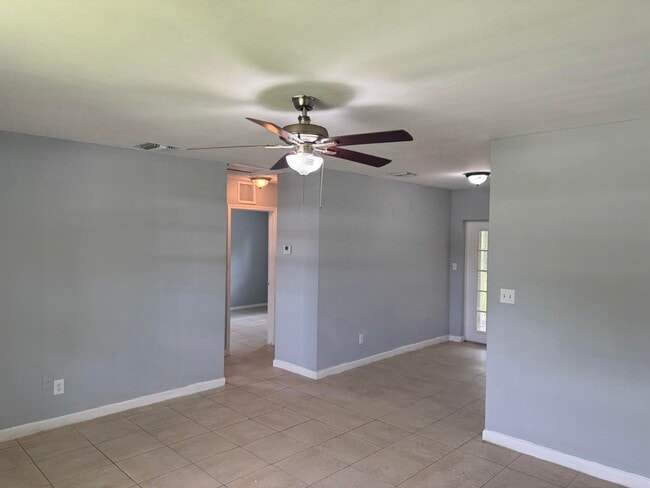 Building Photo - 1740 SW 70th Way