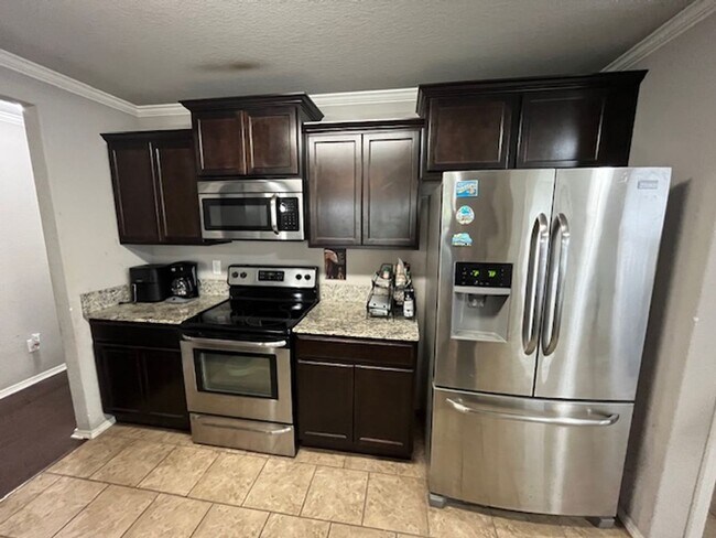 Building Photo - 2720 Brighton Pl
