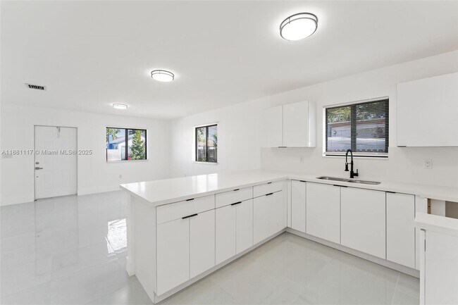 Building Photo - 1556 NW 68th Terrace