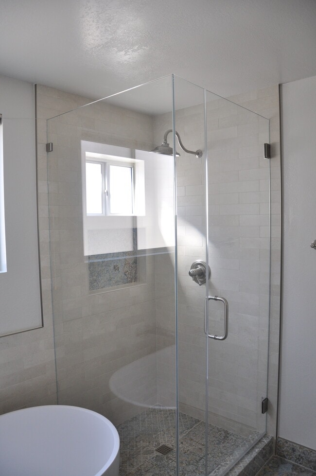 Primary Bathroom - 1713 Goodman Ave