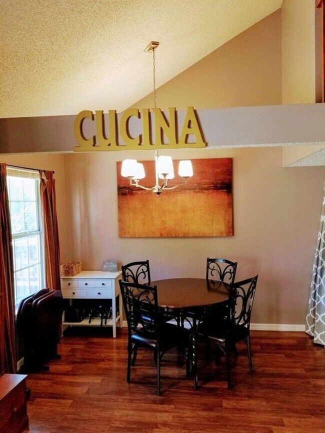 Building Photo - Furnished 2 Bedroom 2 Bath Apartment in Branson MO